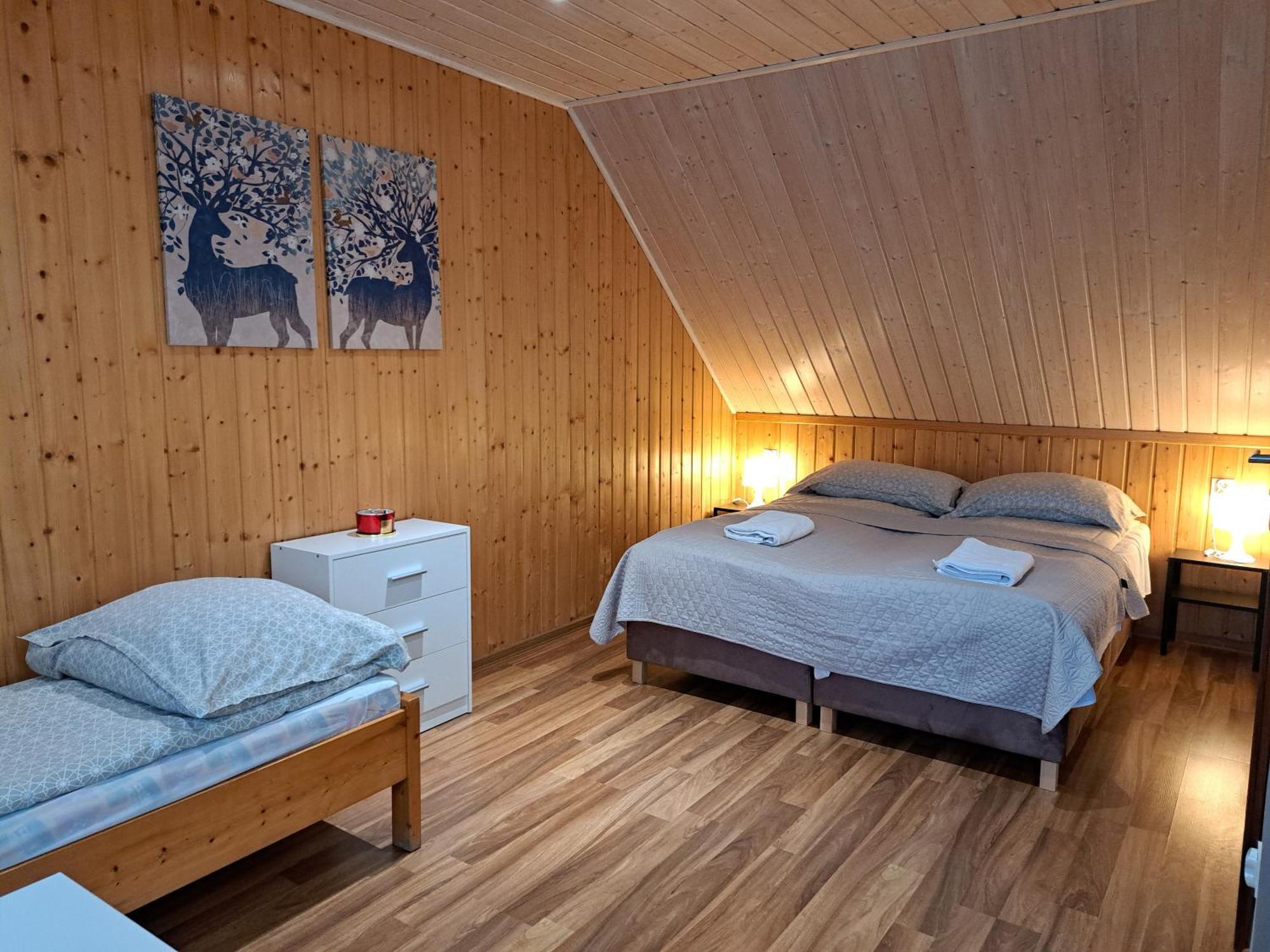 Pod Modrzewiem Apartment *